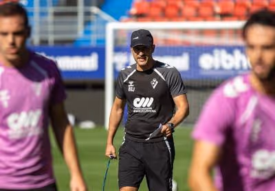 San José apela al «carácter» para que el Eibar «se quite el mal sabor» de Huesca